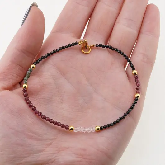 Bratara Turmalina neagra, Serafinit, Granat, Cristal de stanca sfere fatetate 2-3mm si bumbi aurii, imagine 3