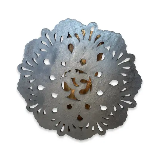 Decoratiune din lemn Mandala sculptata cu simbolul OM, argintie, imagine 2