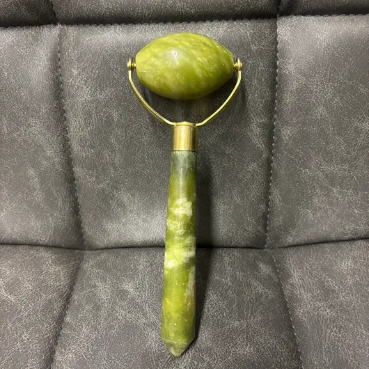 Rola mare din Jad pentru masaj, 18cm