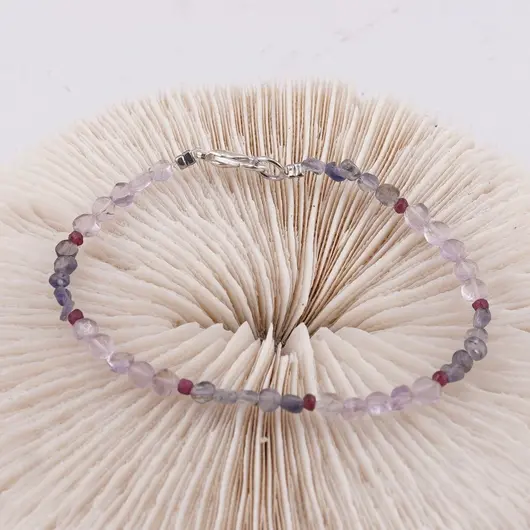 Bratara Ametist lavanda si Iolith banuti 3mm, Granat discuri fatetate 2mm, imagine 2