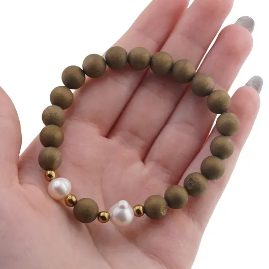 Bratara pe elastic Perle de cultura, bumbi aurii si Cuart druzy electroplacat auriu sfere 8mm, imagine 4