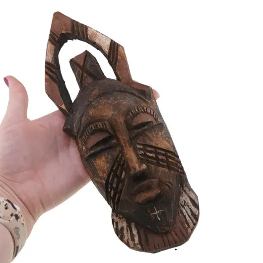 Masca africana vintage din lemn sculptat manual, model cu corn si detalii albe, 24cm, imagine 3