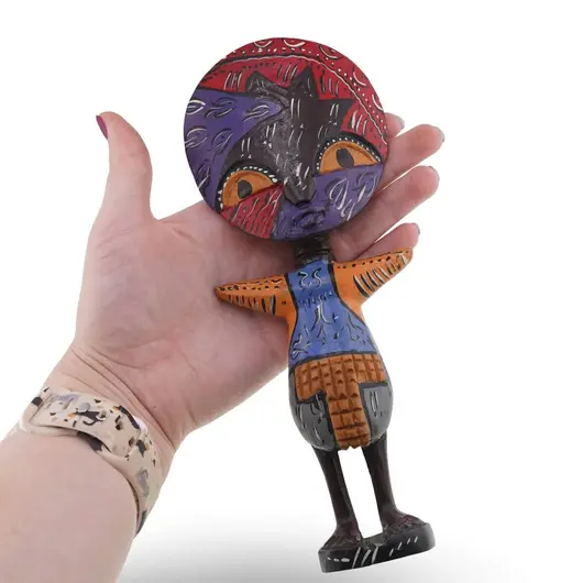 Statueta africana vintage din lemn sculptat manual, colorata in nuante vii, 20cm, imagine 3