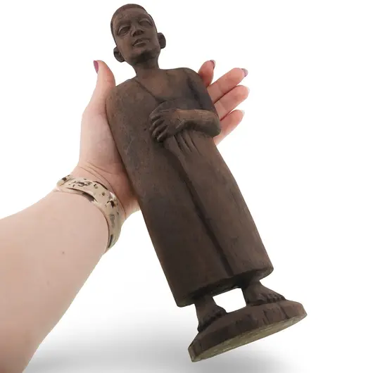 Statueta vintage din lemn sculptat manual, calugar in picioare, 27,5cm, imagine 3