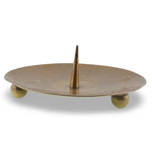Suport vintage pentru lumanare din alama gravata, simboluri decorative, imagine 2