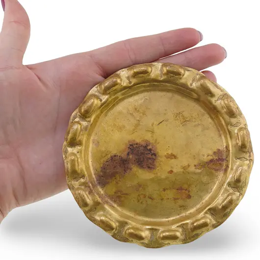 Tava rotunda din alama vintage, model auriu cu margine decorata cu pesti, 10,5cm, imagine 4