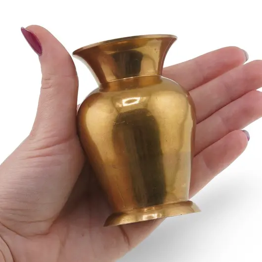 Vaza mica din alama vintage, model auriu simplu, 7,5cm, imagine 5