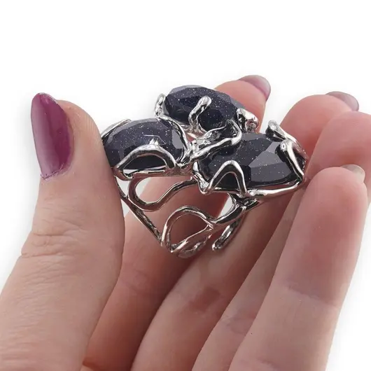 Inel reglabil cu 3 pietre fatetate de Goldstone albastru, montura argintie, imagine 3