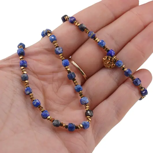 Set bratara si colier Lapis Lazuli cuburi fatetate si Hematit auriu discuri, 2-4mm, imagine 3