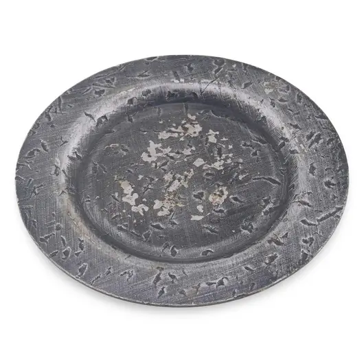 Farfurie decorativa vintage din metal patinat, model gravat, 14cm