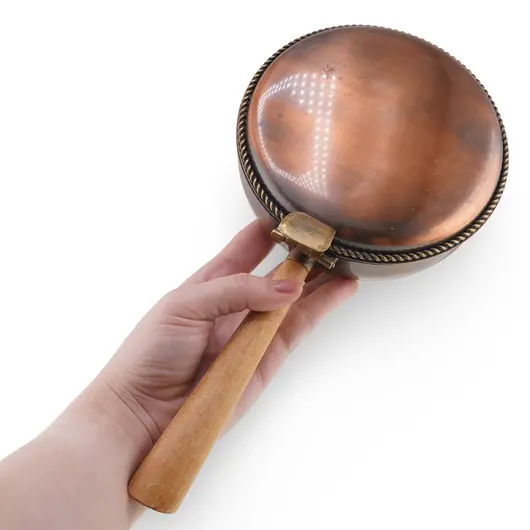 Vas cu capac vintage din cupru si maner din lemn sculptat manual, 27cm, imagine 3