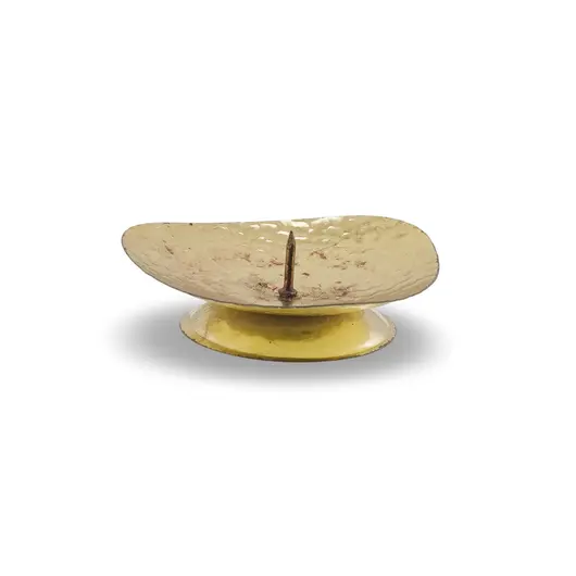 Sfesnic vintage din metal ciocanit, model cu tepus pentru lumanare, 5cm