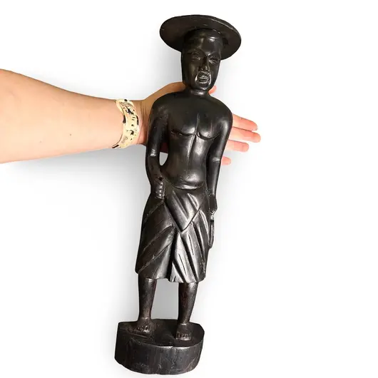 Statueta vintage din lemn sculptat manual, barbat cu palarie traditionala, 44cm, imagine 3