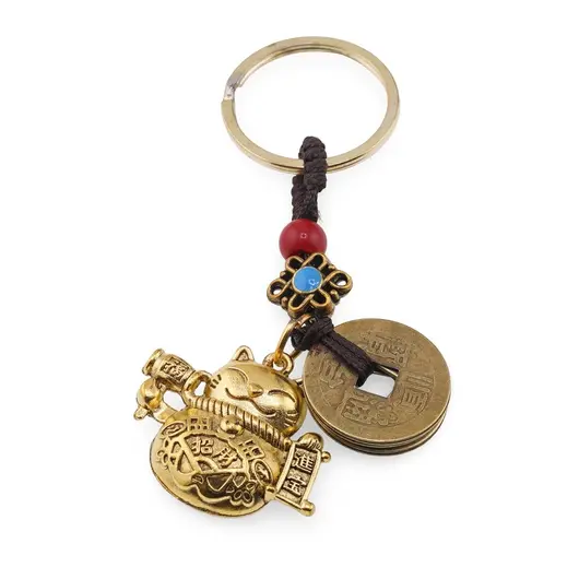 Amuleta breloc feng shui cu pisica Maneki Neko aurie si monede chinezesti
