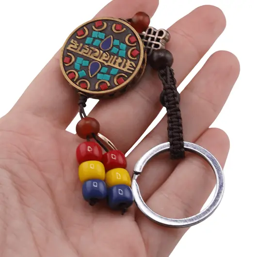 Breloc tibetan rotund cu model mantra, margele rosii galbene albastre, 14cm, imagine 3