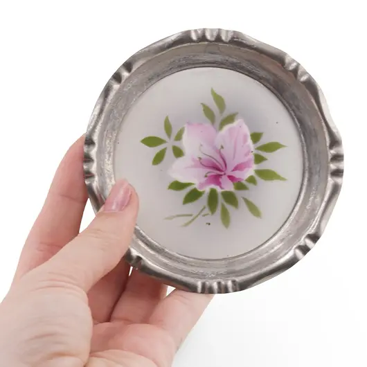 Suport pahar vintage din metal cu insertie floare roz, 9,5cm, imagine 3
