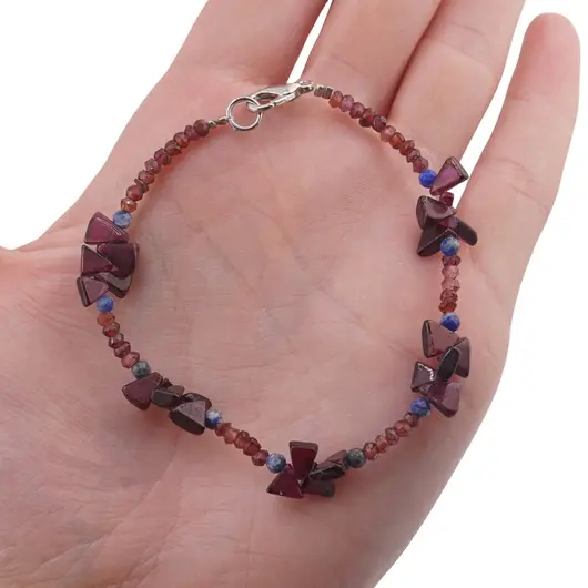 Bratara Granat triunghiuri 5-6mm, discuri fatetate 3mm si Lapis lazuli sfere fatetate 3mm, imagine 3