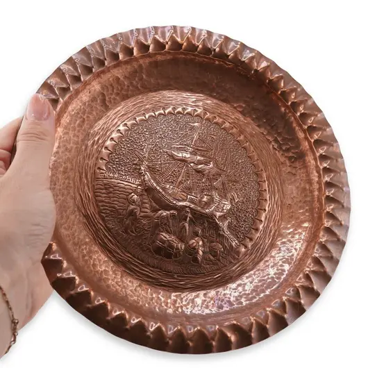 Tava vintage din cupru ciocanit, model corabie gravata, 20,5cm, imagine 3