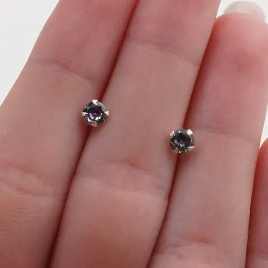 Cercei cu surub din Argint 925 si Topaz mistic, 4mm, imagine 3
