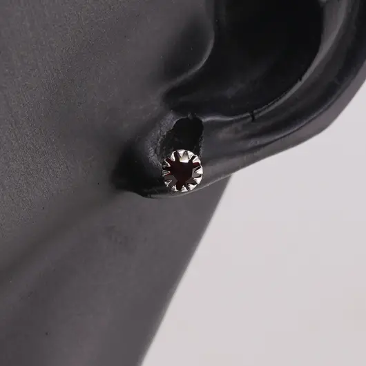 Cercei cu surub din Argint 925 si zircon mov, 4-5mm, imagine 2