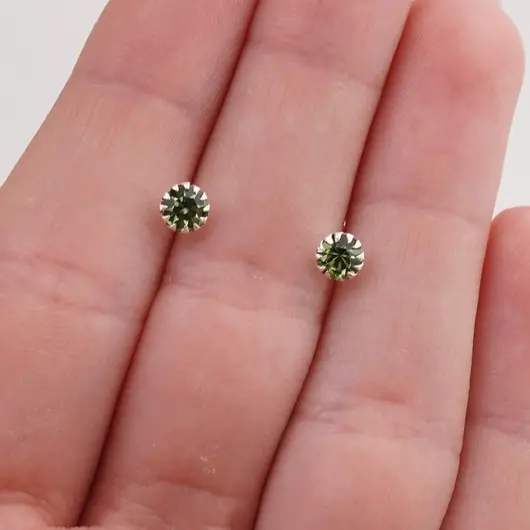 Cercei cu surub din Argint 925 si zircon verde deschis, 4-5mm, imagine 3
