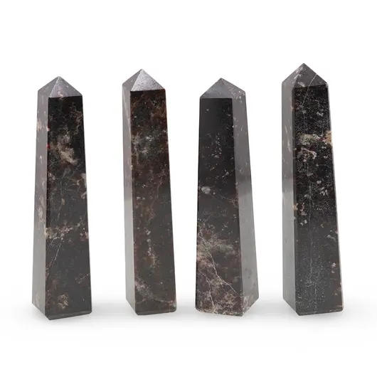 Turn / Obelisc cu patru fatete Granat, 100-115g