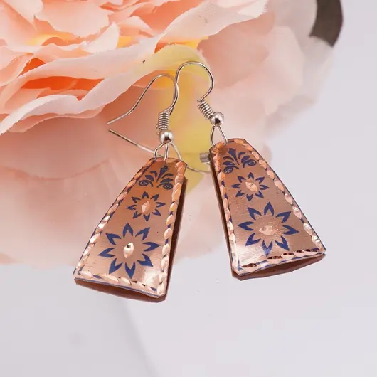 Cercei din cupru trapezoidali, model stele florale albastre, imagine 2