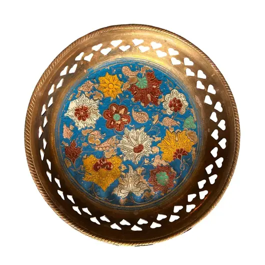 Decoratiune vintage din alama fructiera cu flori gravate pe fundal albastru - 11cm, imagine 2