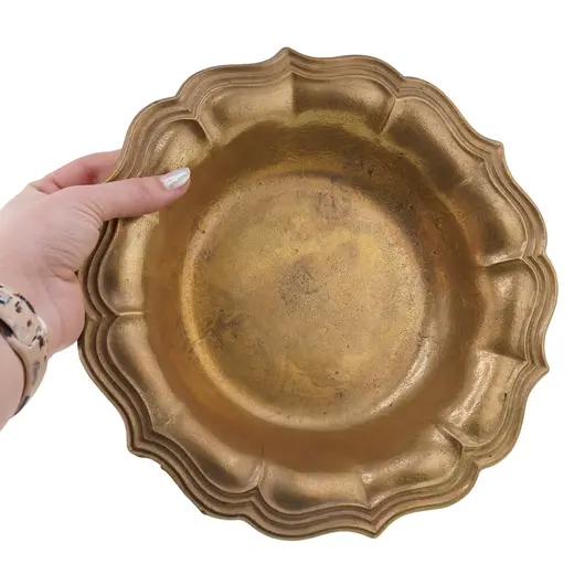 Farfurie vintage din alama cu design floral embosat, 24cm, imagine 3