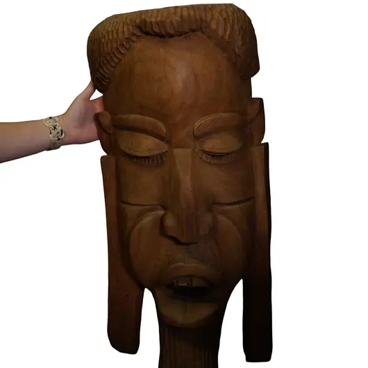 Masca decorativa vintage din lemn sculptat manual, chip barbatesc african - 63cm, imagine 3