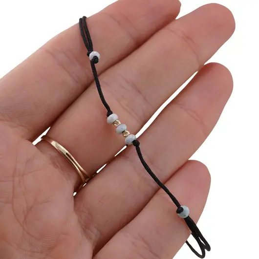Bratara reglabila pe snur negru cu Larimar discuri fatetate 3mm si doi bumbi de aur, imagine 4