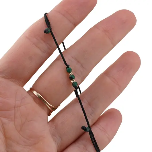 Bratara reglabila pe snur negru cu Malachit cuburi fatetate 3mm si doi bumbi de aur, imagine 4