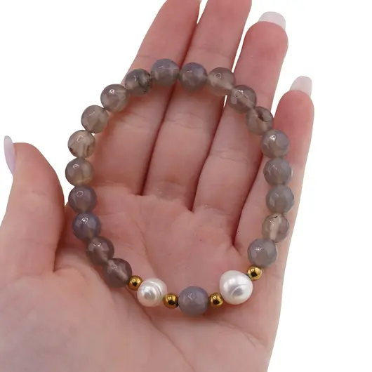 Bratara pe elastic Perle de cultura, bumbi aurii si Agat gri sfere fatetate 8mm, imagine 3