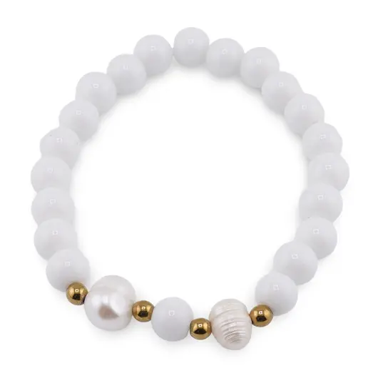 Bratara pe elastic Perle de cultura, bumbi aurii si Onix alb sfere 8mm