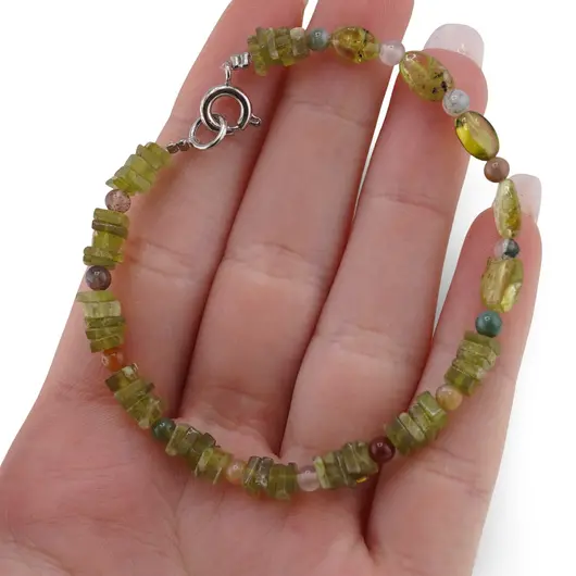 Bratara Peridot patratele 4-5mm si neuniform 5-7mm cu Mix cristale sfere 3mm, imagine 3