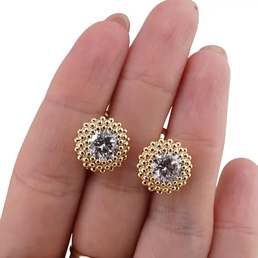 Cercei din cupru placat cu aur galben 18k, model floare cu zirconiu, imagine 3