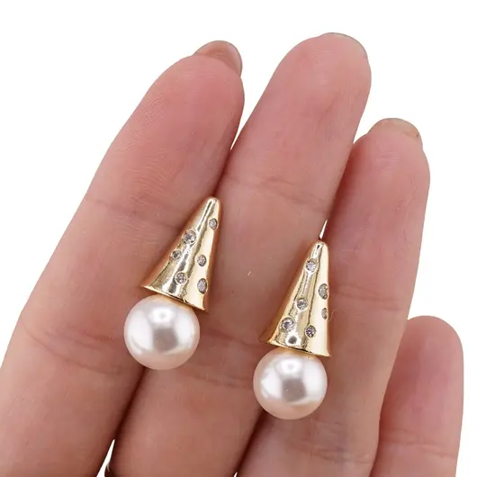 Cercei din cupru placat cu aur galben 18k, model conic cu perla, imagine 3