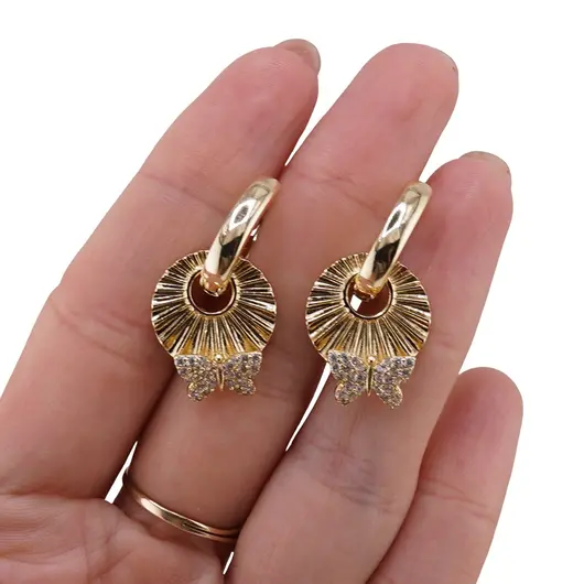 Cercei din cupru placat cu aur galben 18k, model evantai cu fluture si zirconii, imagine 3