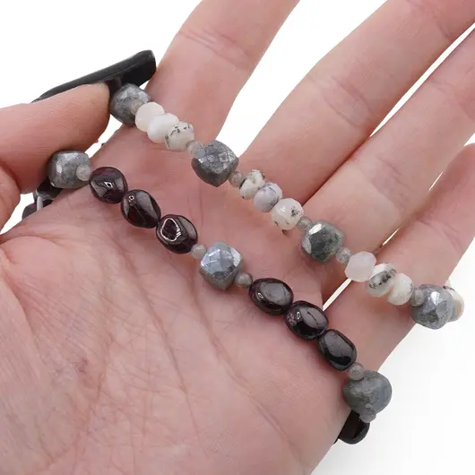 Colier Granat neunifrom 8-10mm, Opal dendritic discuri fatetate 6mm, Labradorit diamantat cuburi fatetate 7-8mm si sfere 3mm, imagine 3