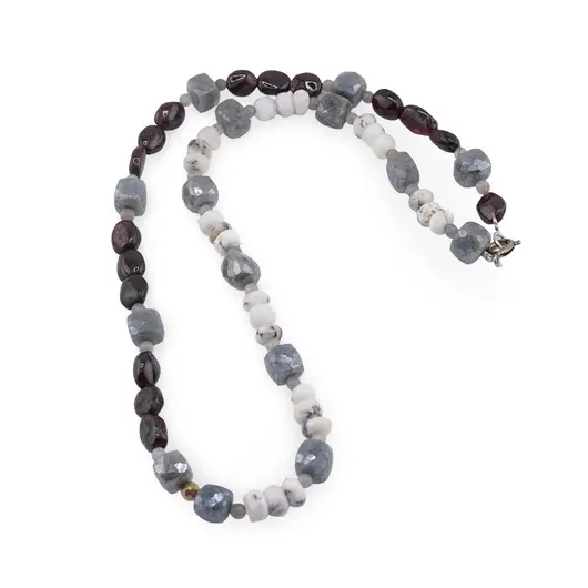 Colier Granat neunifrom 8-10mm, Opal dendritic discuri fatetate 6mm, Labradorit diamantat cuburi fatetate 7-8mm si sfere 3mm