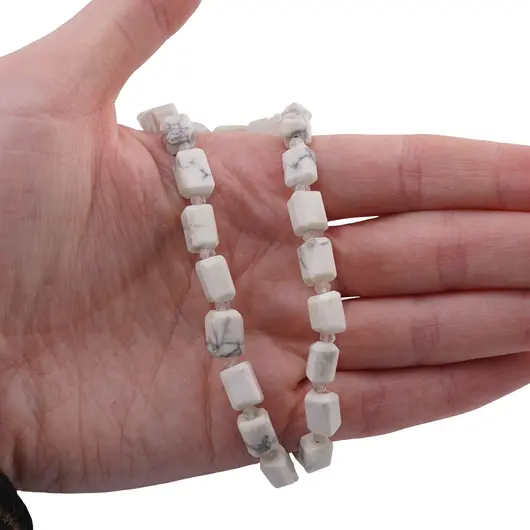 Colier Howlit fatetat 9-10mm si Cristal de stanca discuri fatetate 4mm, imagine 3