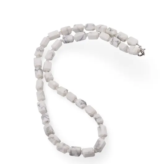 Colier Howlit fatetat 9-10mm si Cristal de stanca discuri fatetate 4mm