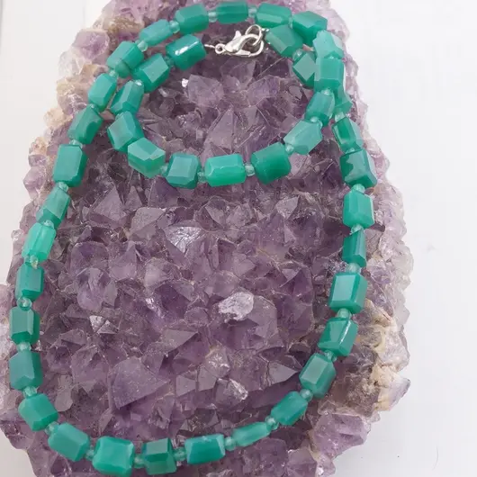 Colier Onix verde fatetat 8-9mm si discuri fatetate 3mm, imagine 2