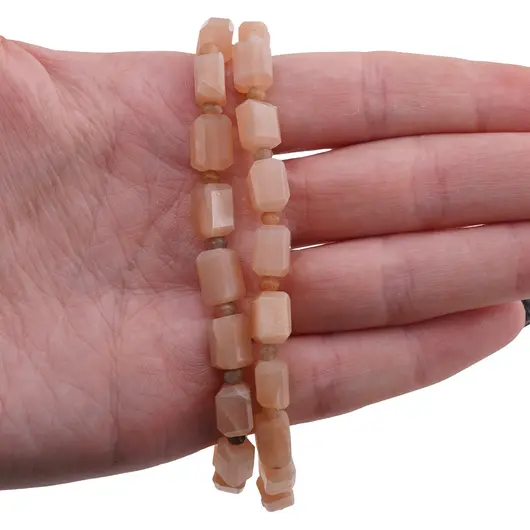 Colier Piatra lunii piersica fatetat 8-10mm si discuri fatetate 4mm, imagine 3