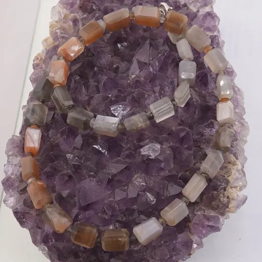 Colier Piatra lunii gri fatetat 8-10mm si discuri fatetate 4mm, imagine 2