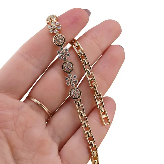 Bratara Cupru placat cu aur galben 18k, cu zirconii, flori si cercuri, imagine 3