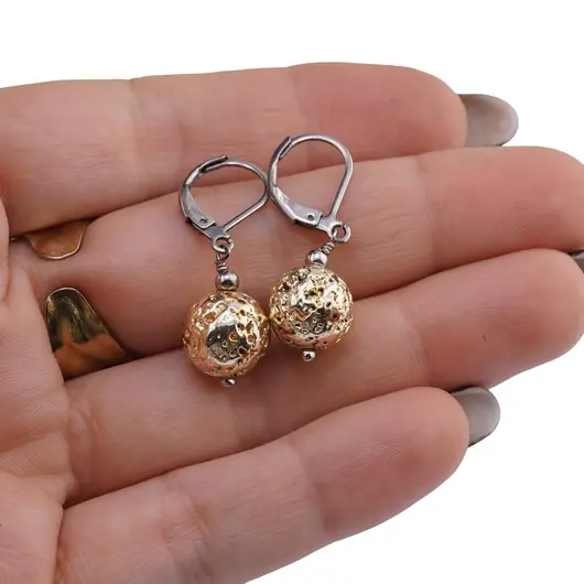 Cercei cu agatatoare Roca Vulcanica aurie sfera  10mm, imagine 3