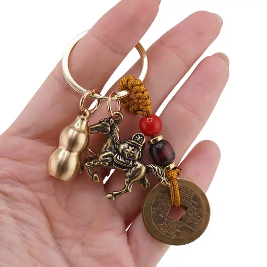 Amuleta breloc feng shui premium din metal cu Cal, Wu Lou si monede, 2026, imagine 3