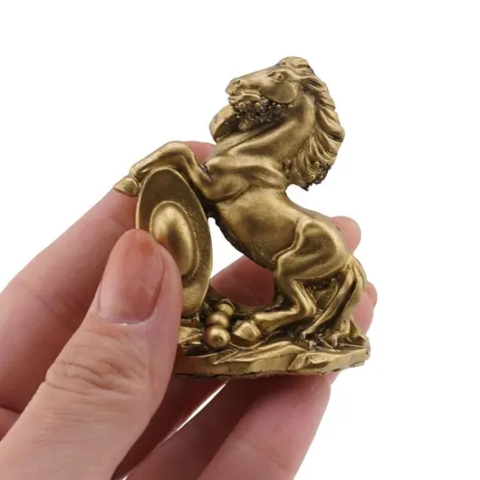 Set 8 statuete Feng Shui din rasina Cai pe monede si pepite, 5-6cm, imagine 5