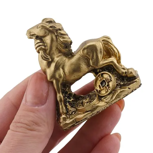 Set 8 statuete Feng Shui din rasina Cai pe monede si pepite, 5-6cm, imagine 6